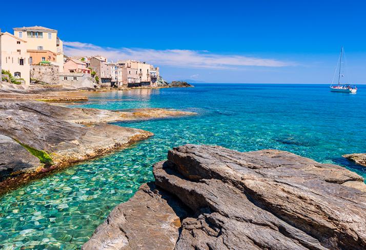 Un pass sanitaire obligatoire pour voyager du Continent vers la Corse